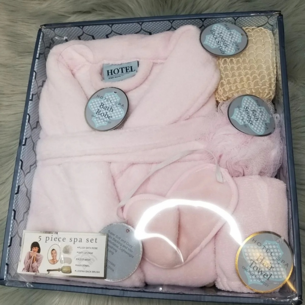 Northpoint Hotel Spa Collection Gift Set Robe